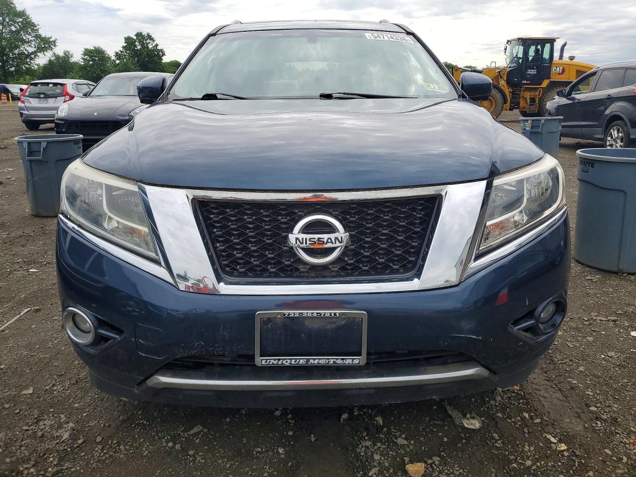 Nissan Pathfinder S