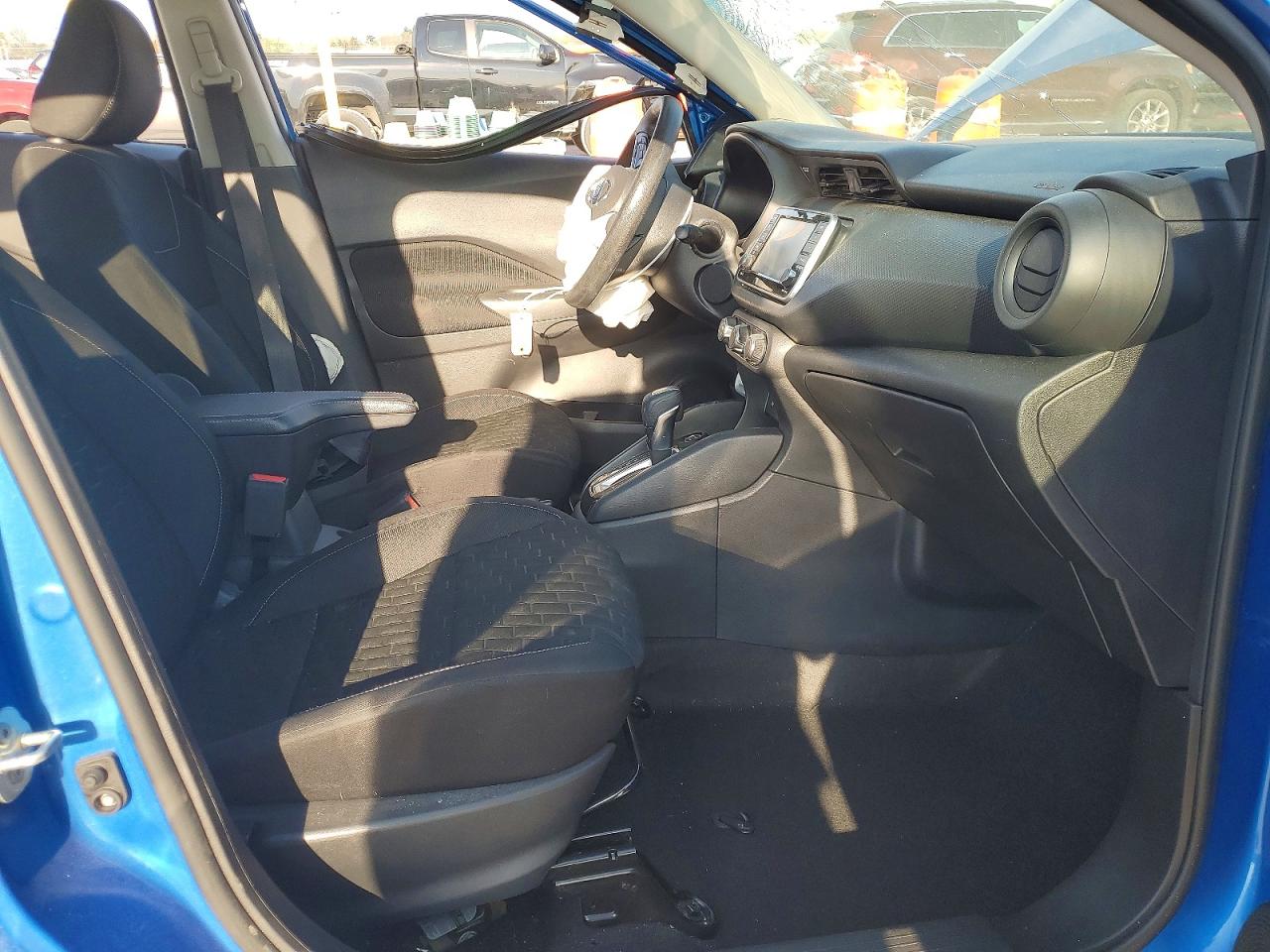 Nissan Kicks S