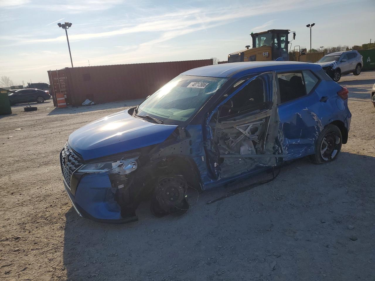 Salvage Nissan Kicks Image