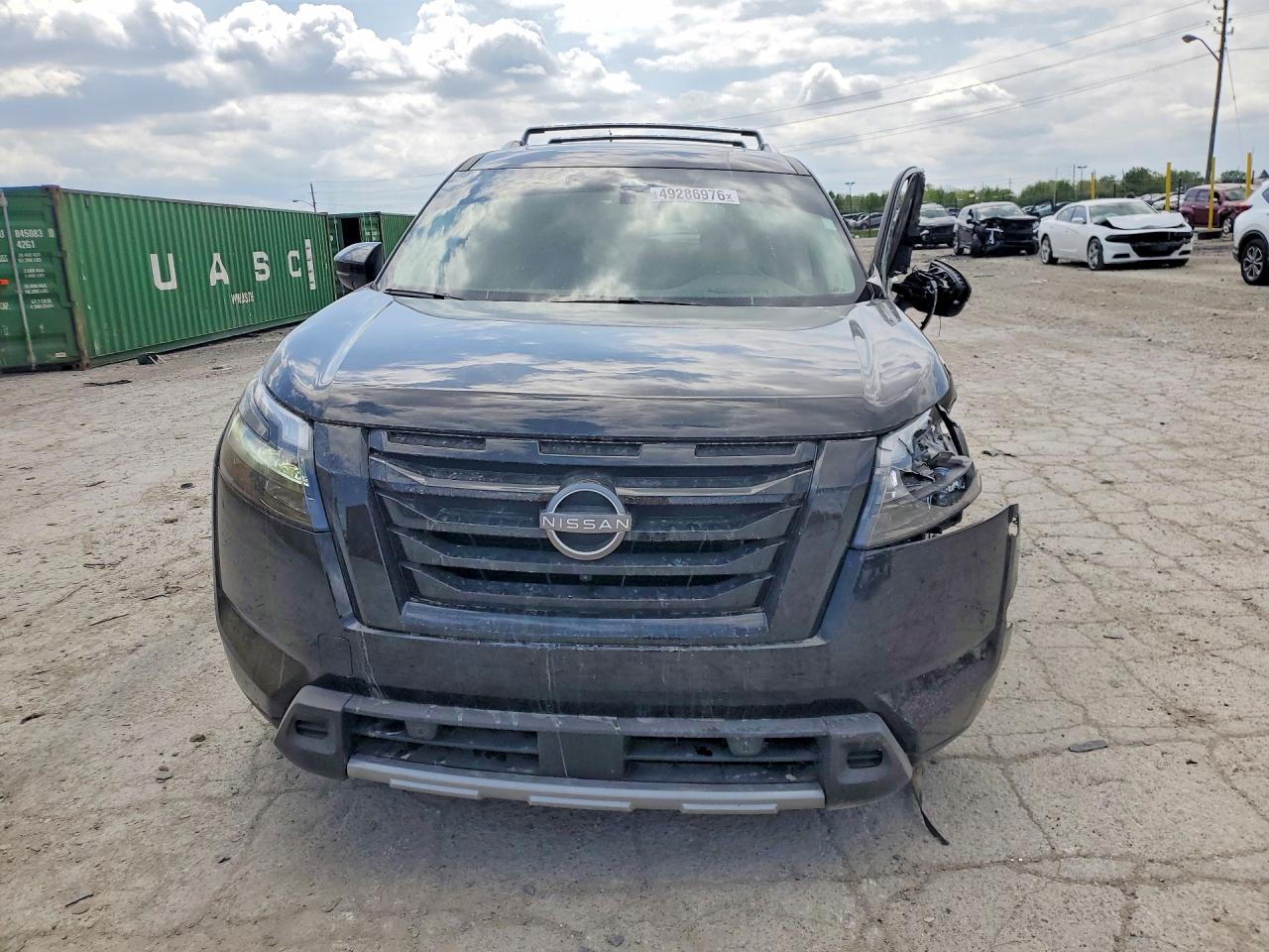 Nissan Pathfinder Platinum