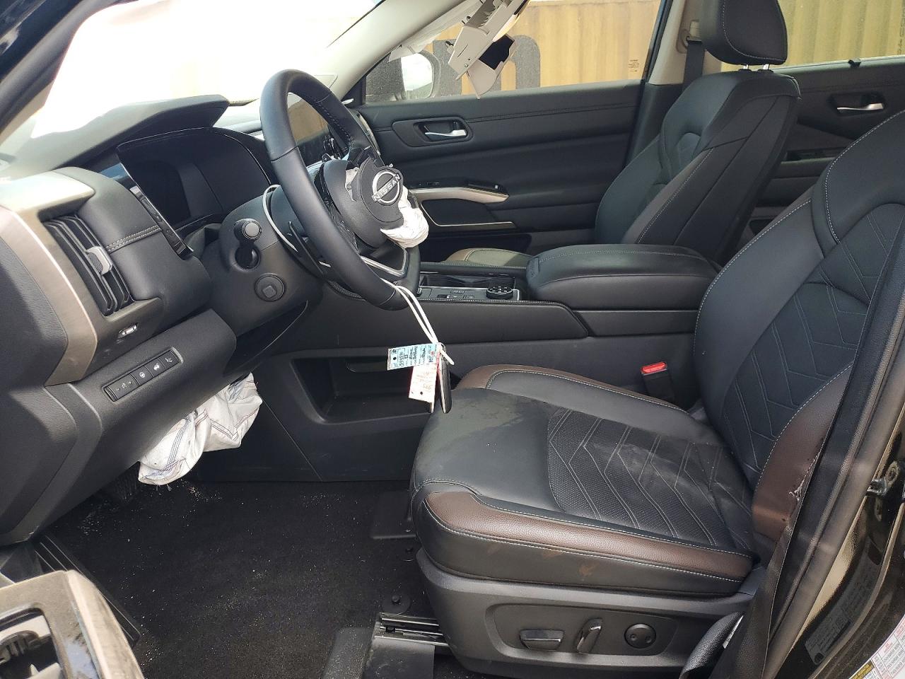 Nissan Pathfinder Platinum