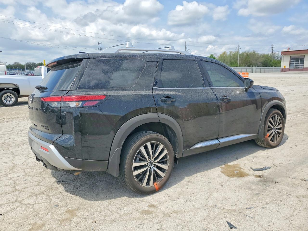 Nissan Pathfinder Platinum