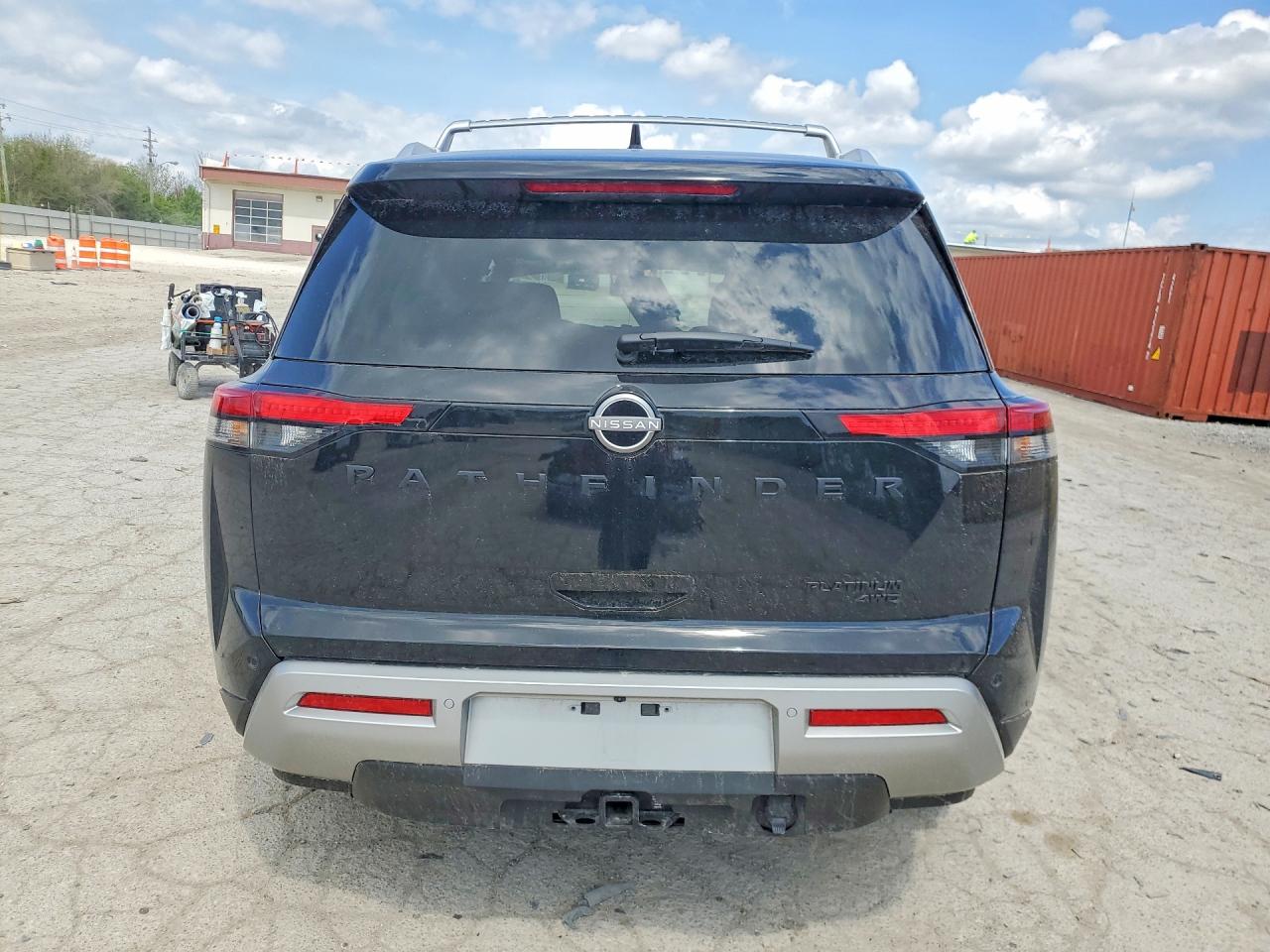Nissan Pathfinder Platinum