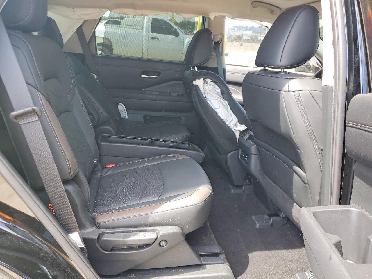 Nissan Pathfinder Platinum