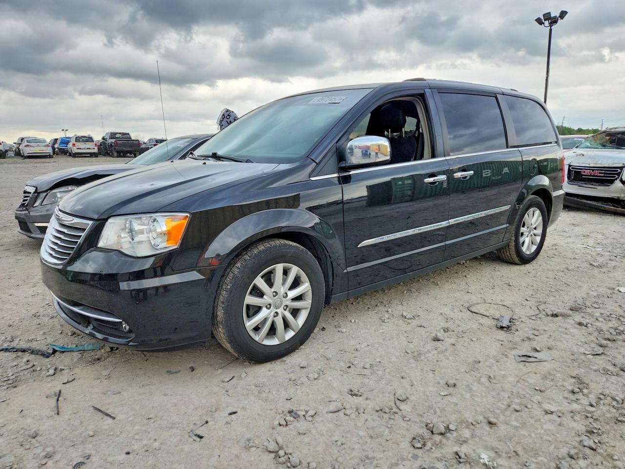 Salvage Chrysler Minivan Image