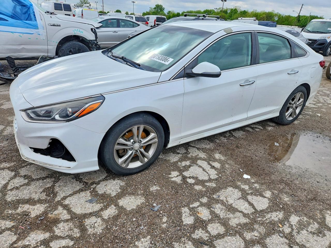 Salvage Hyundai SONATA Image
