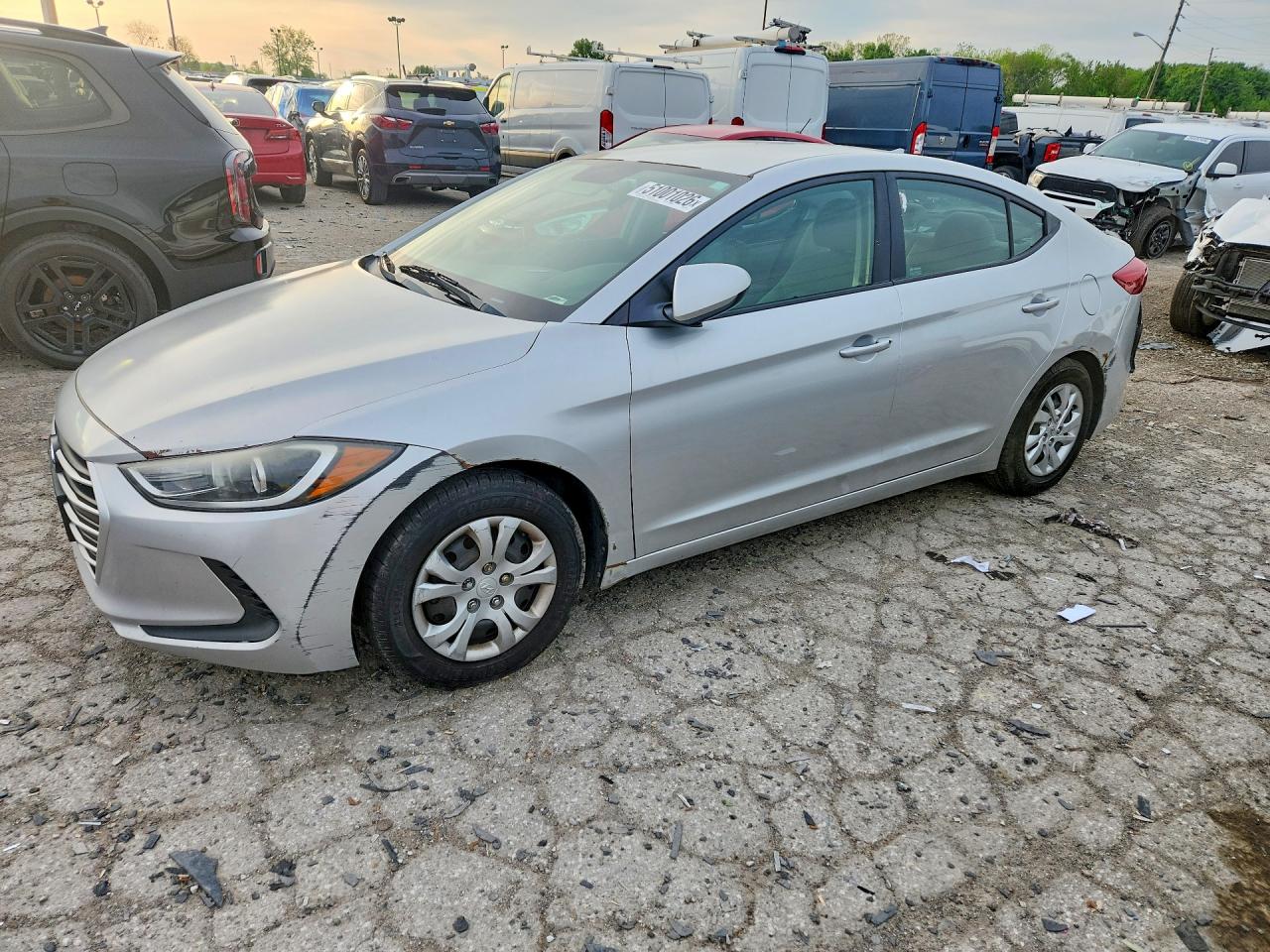 Salvage Hyundai ELANTRA Image