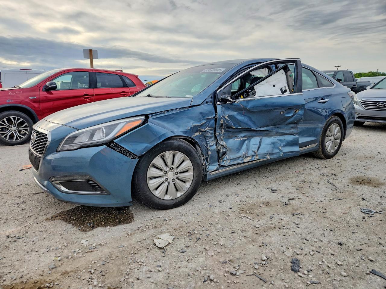 Salvage Hyundai SONATA Image