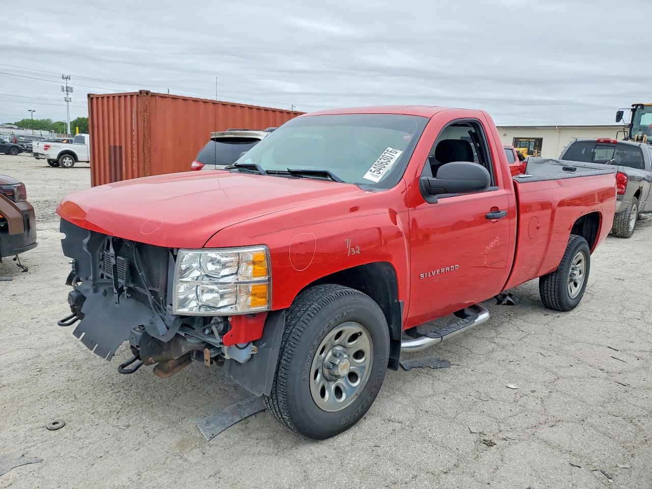 Salvage Chevrolet Silverado Image
