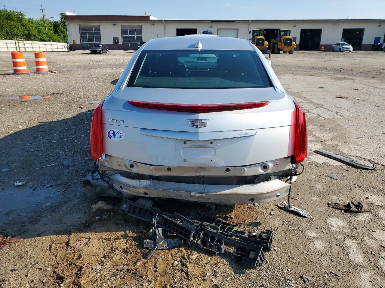 Cadillac XTS Luxury Collection