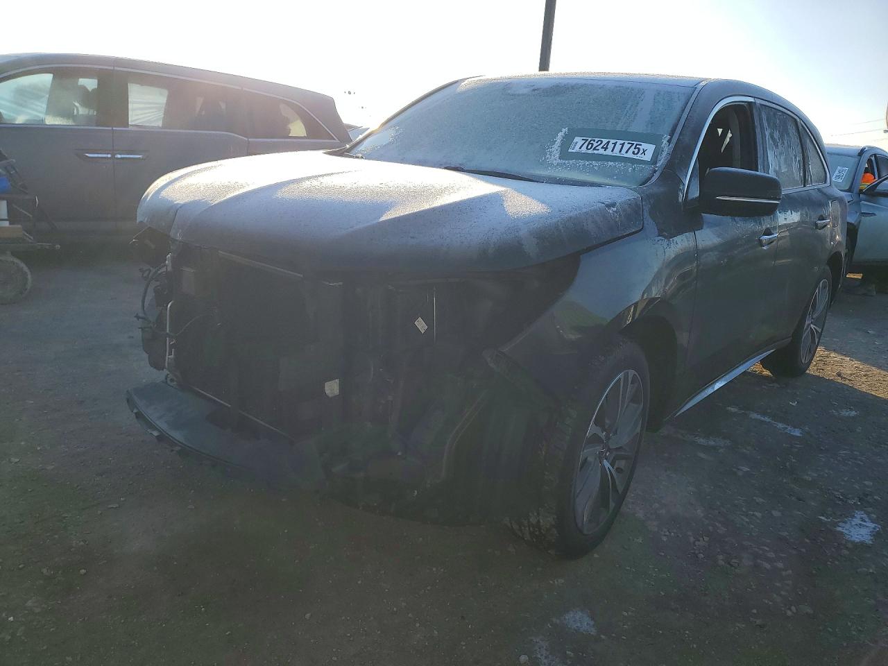 Salvage Acura MDX Image