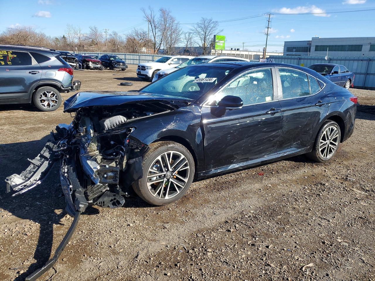 Salvage Toyota Camry Image