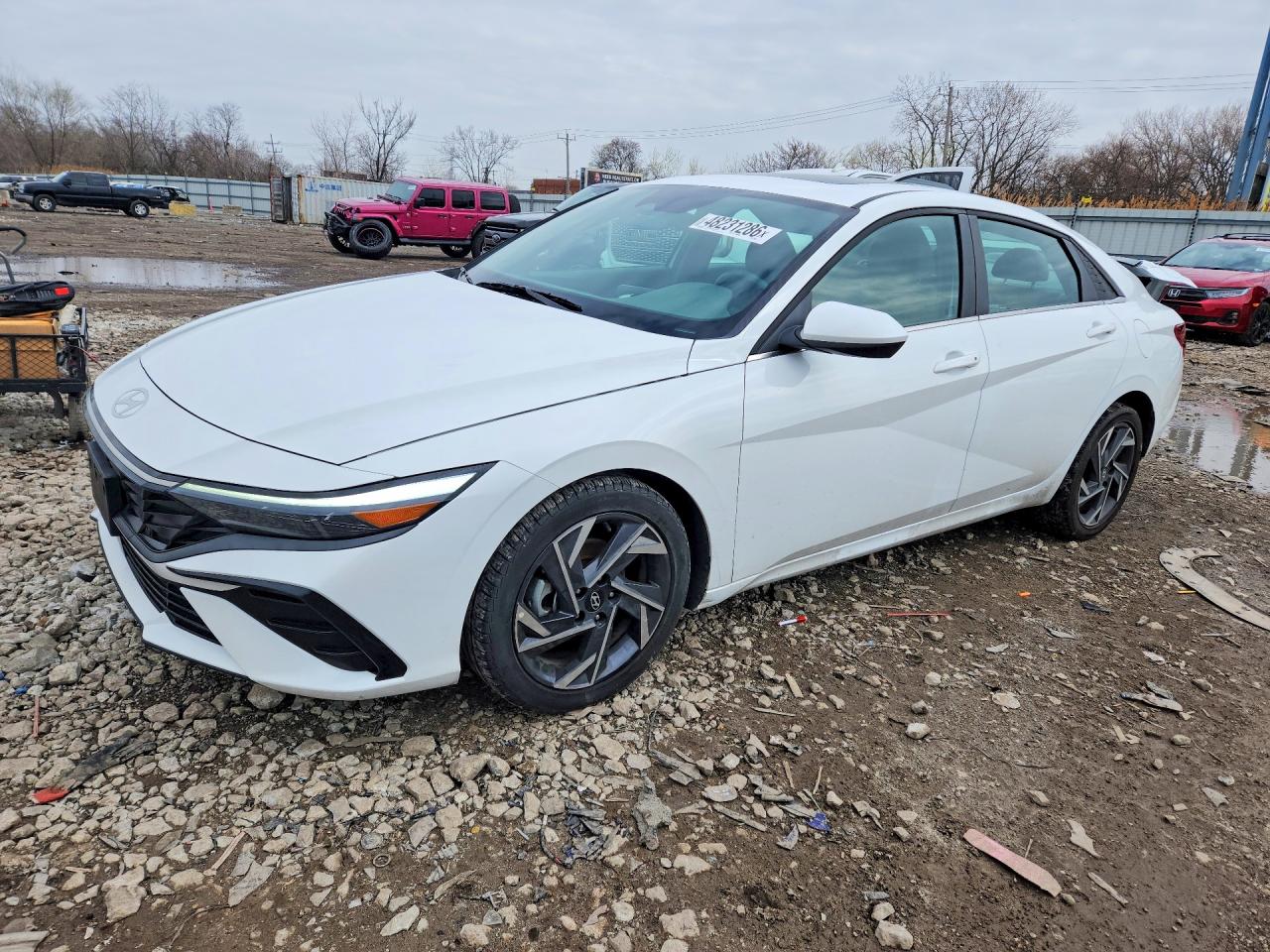 Salvage Hyundai ELANTRA Image