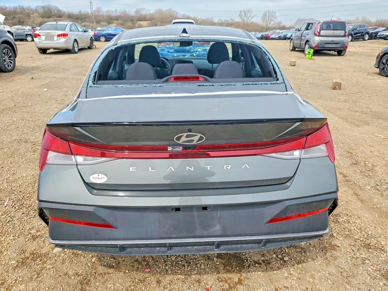 Hyundai ELANTRA Sel Sport
