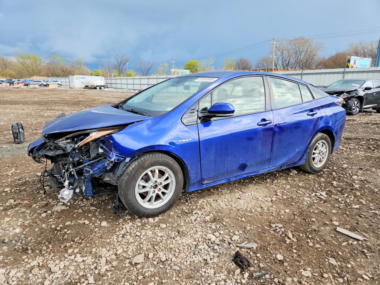 Salvage Toyota Prius Image