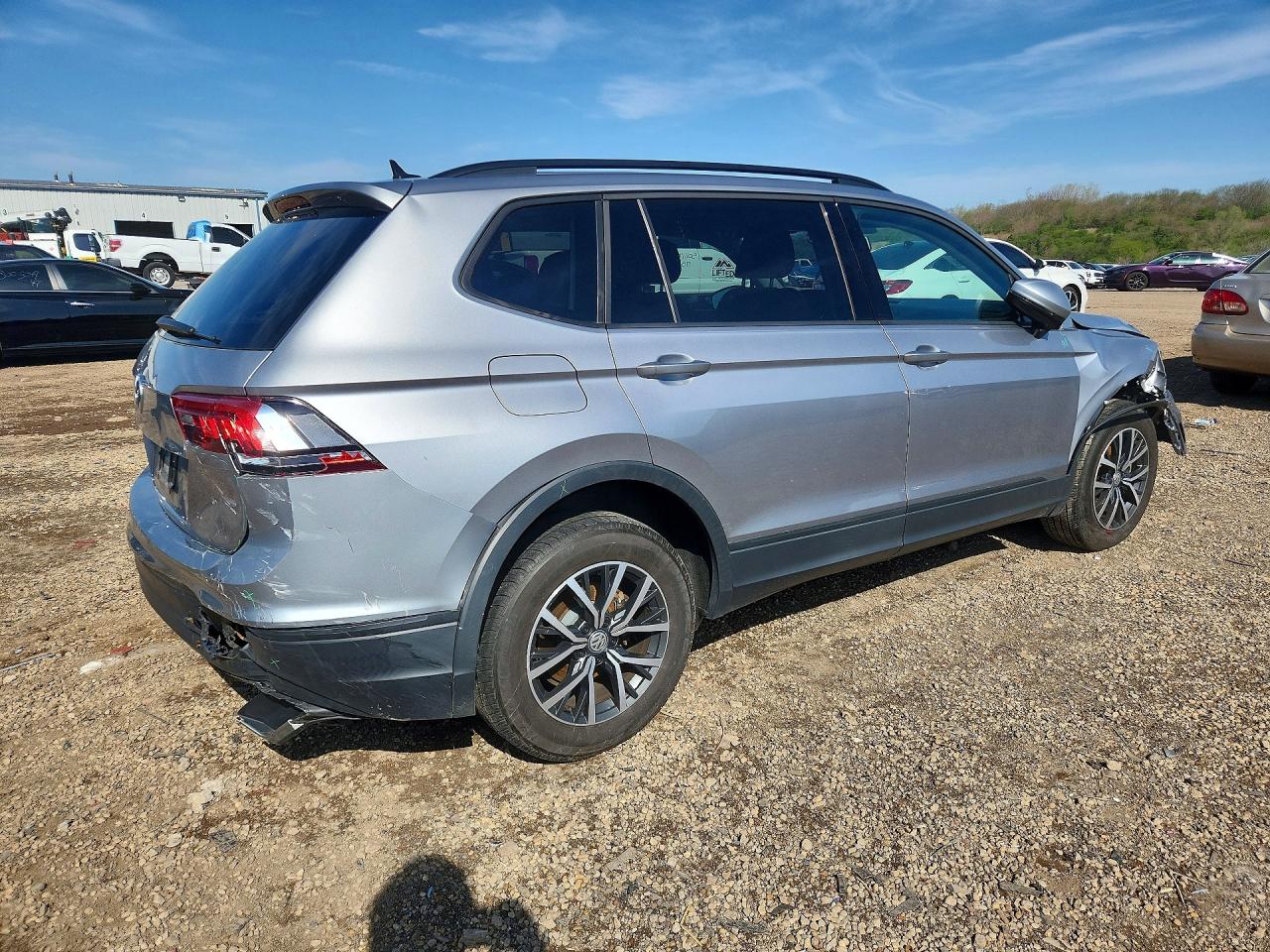 Volkswagen Tiguan S