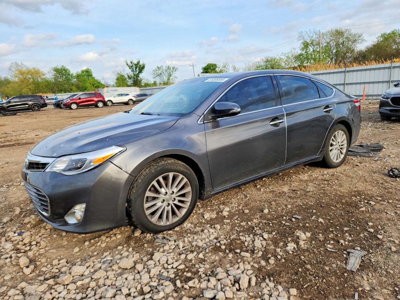 Salvage Toyota Avalon Image