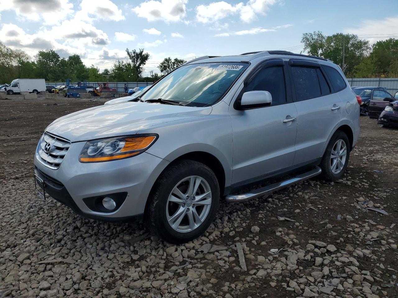 Salvage Hyundai SANTA FE Image