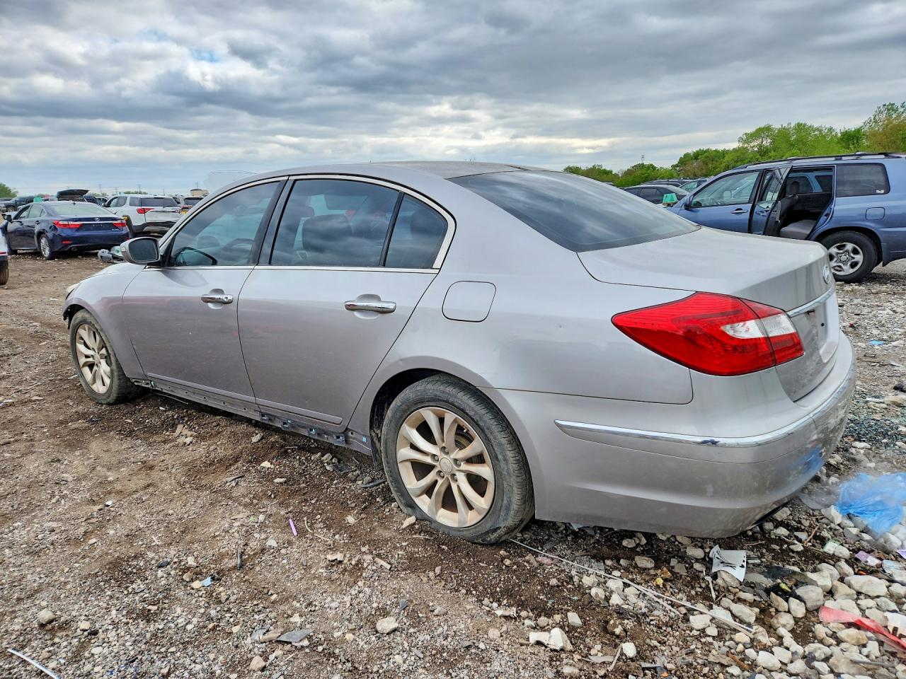 Hyundai Genesis 3.8l
