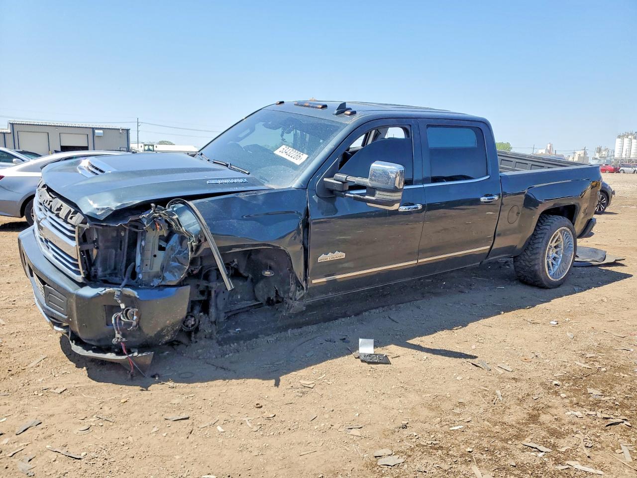 Salvage Chevrolet Silverado Image
