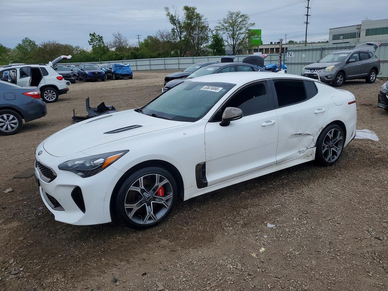 Salvage Kia Stinger Image