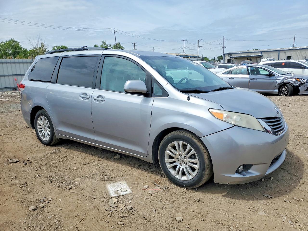 Toyota Sienna Xle 8-passenger