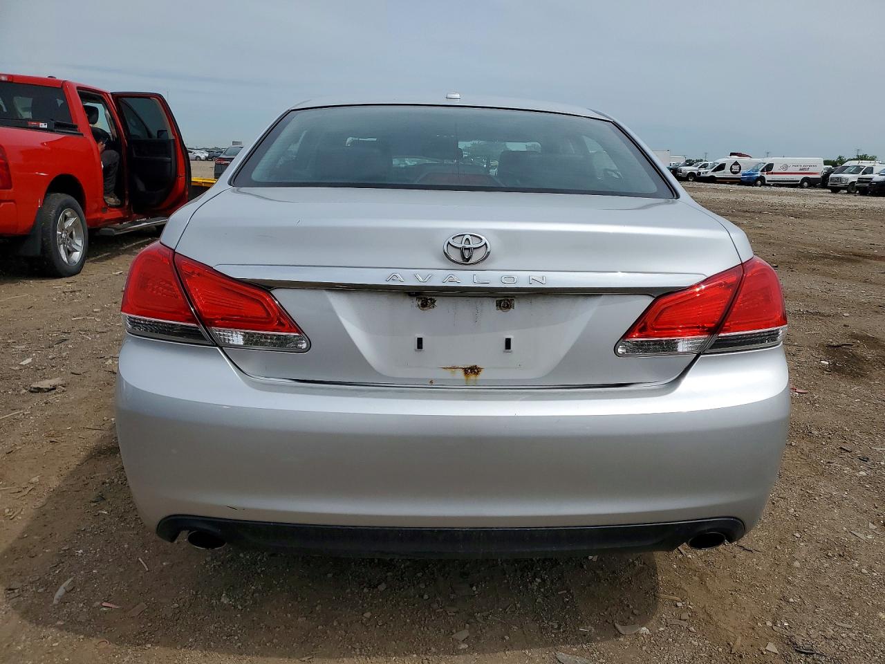 Toyota Avalon Base