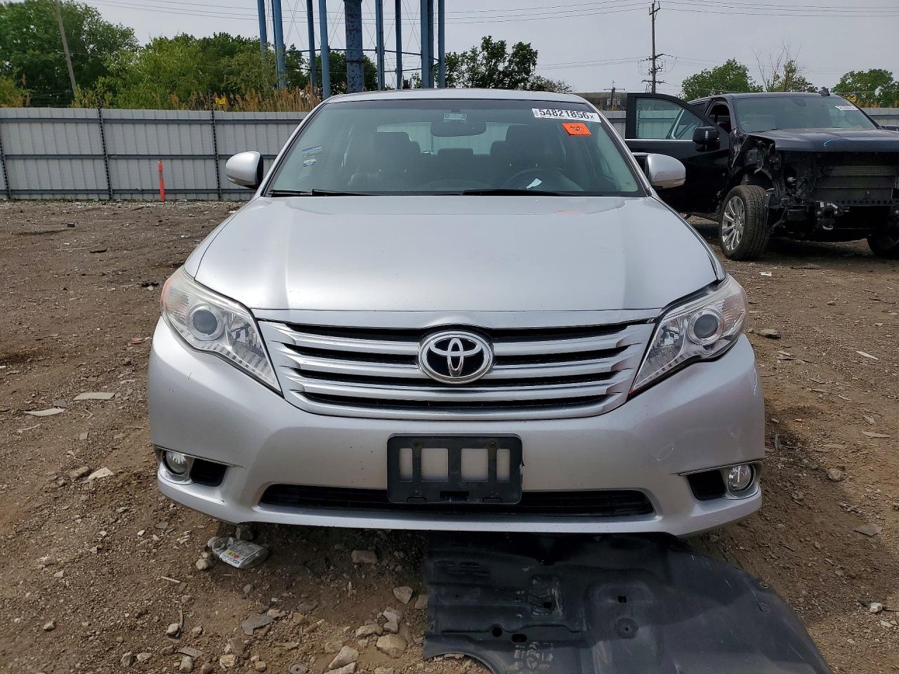 Toyota Avalon Base