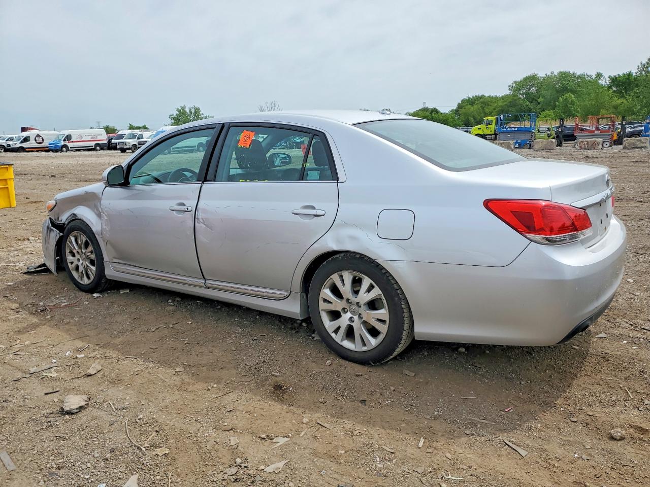 Toyota Avalon Base