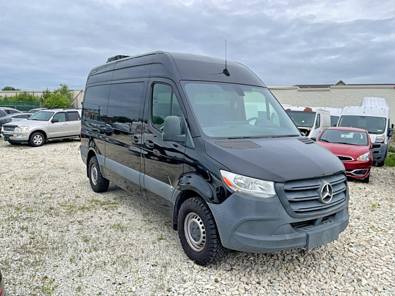 Salvage Mercedes-Benz Sprinter Image