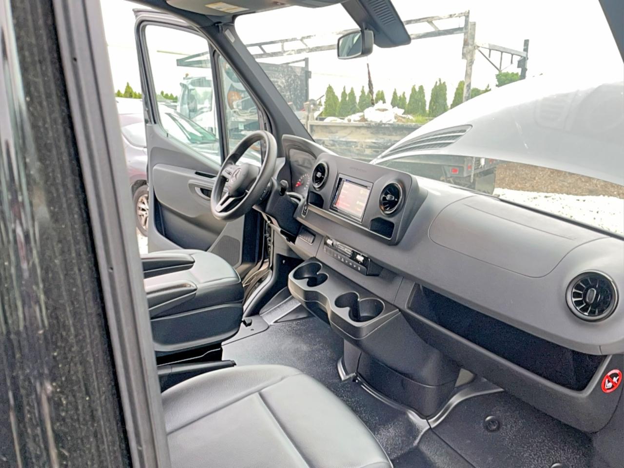 Mercedes-Benz Sprinter 2500