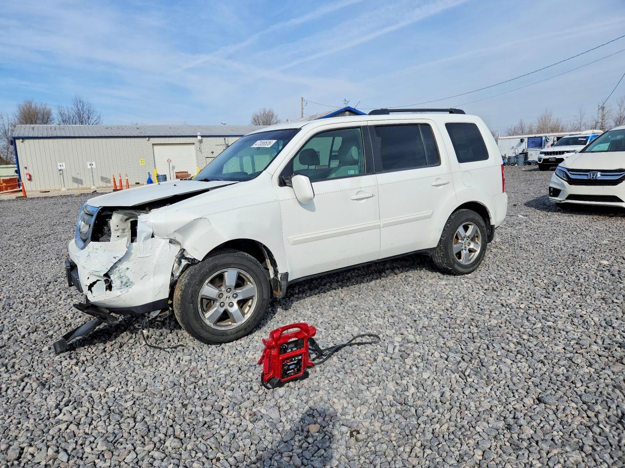 Salvage Honda Pilot Image