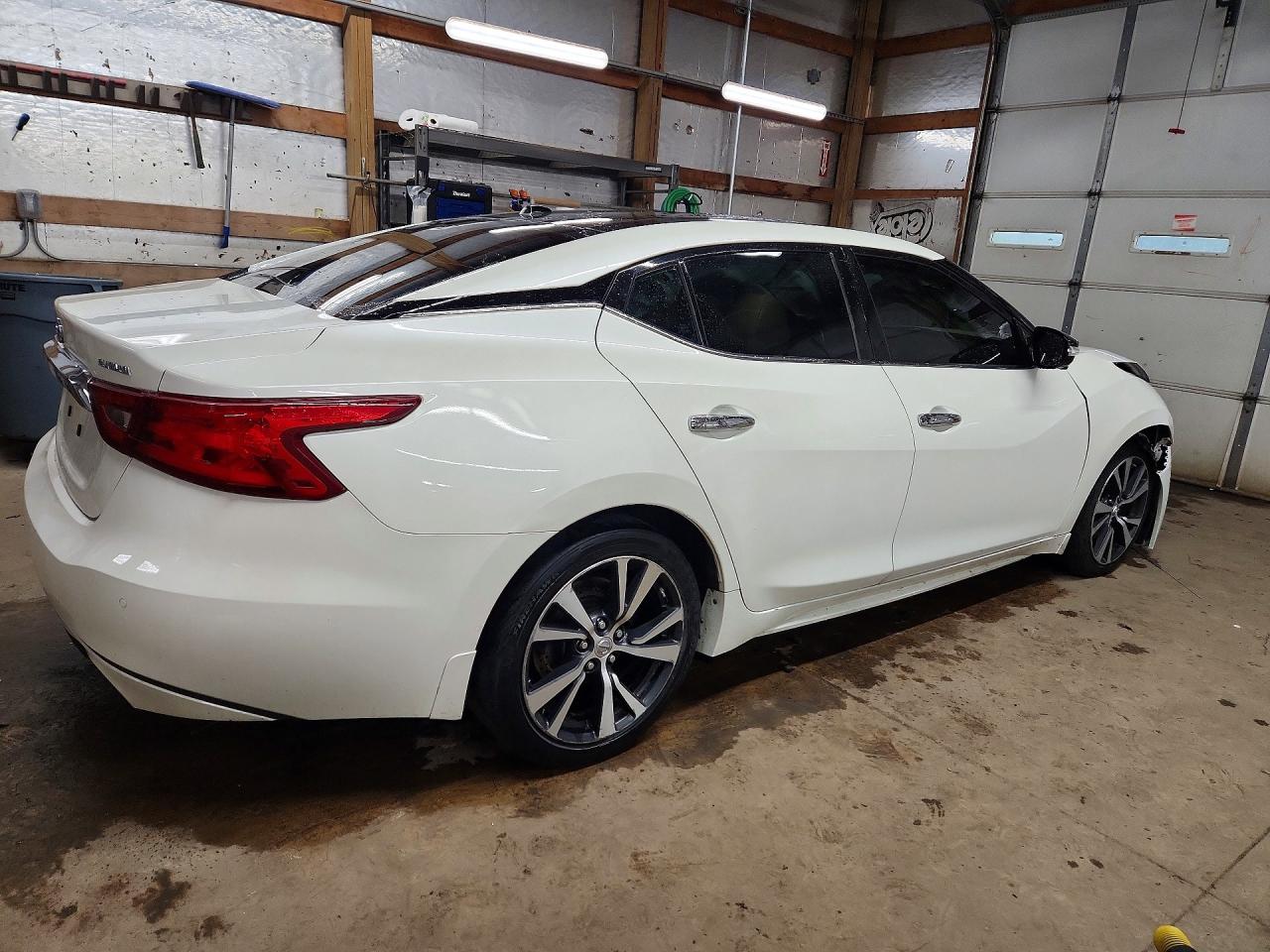 Nissan Maxima Platinum