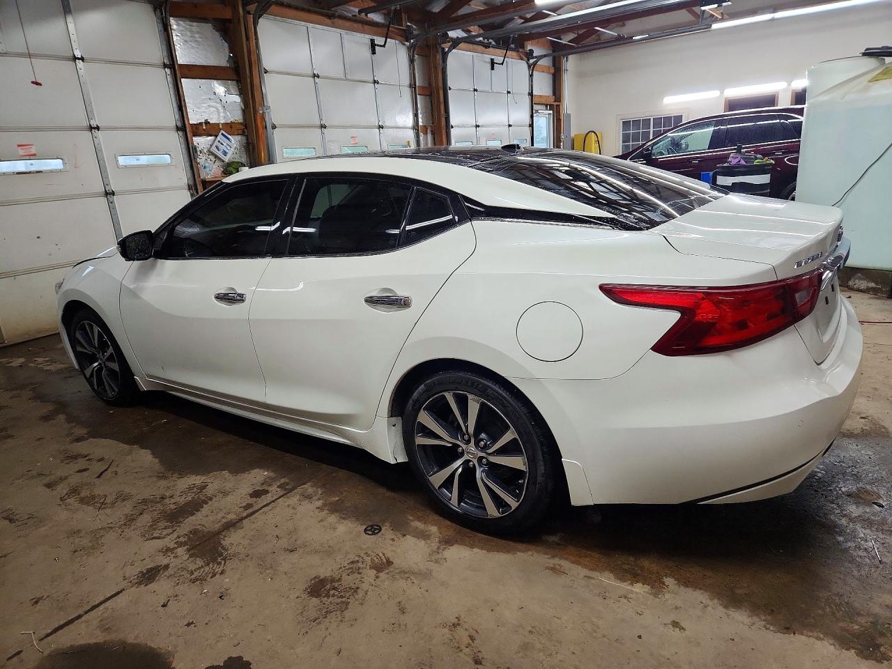Nissan Maxima Platinum