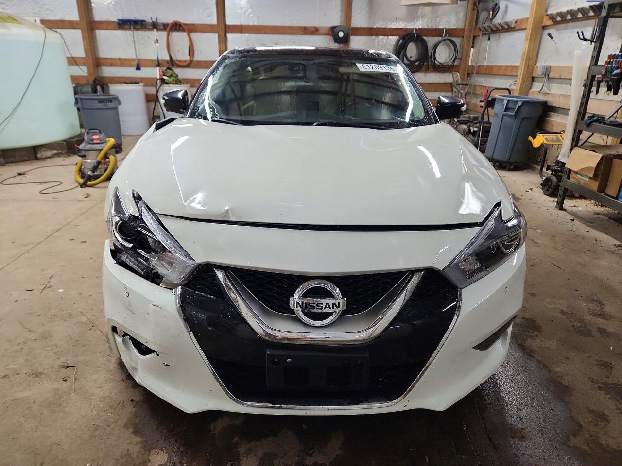Nissan Maxima Platinum