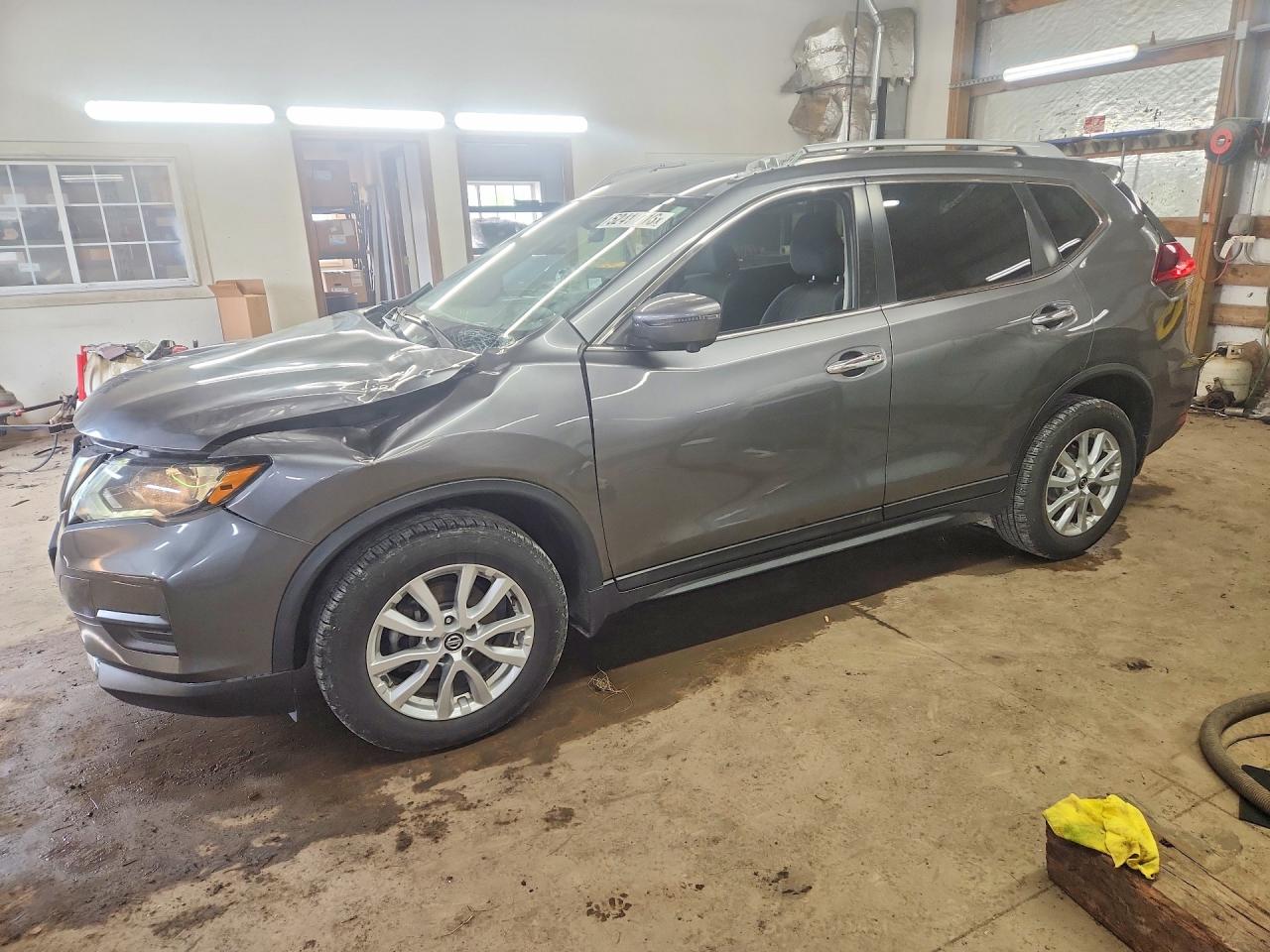 Salvage Nissan Rogue Image