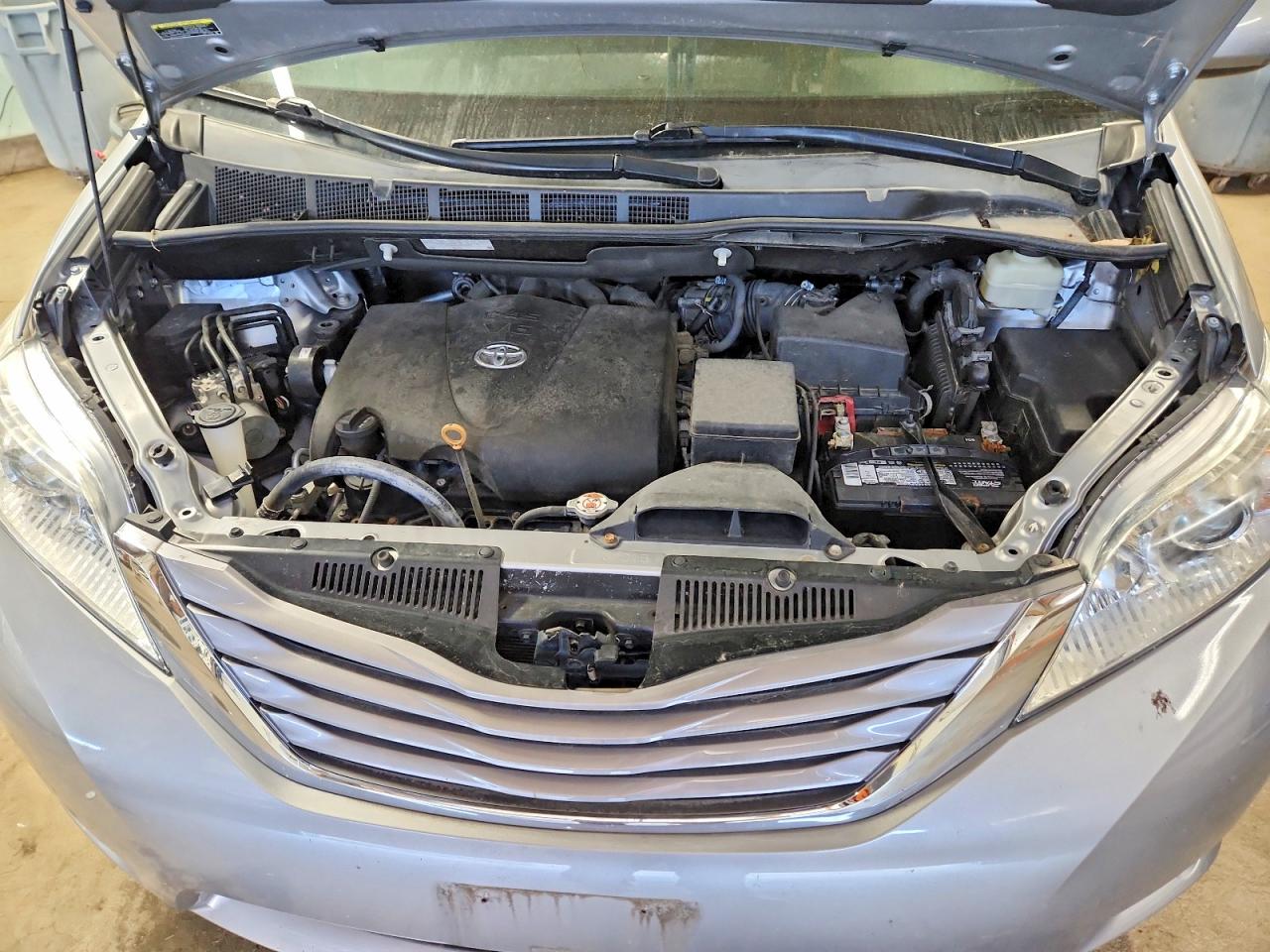 Toyota Sienna Xle 8-passenger