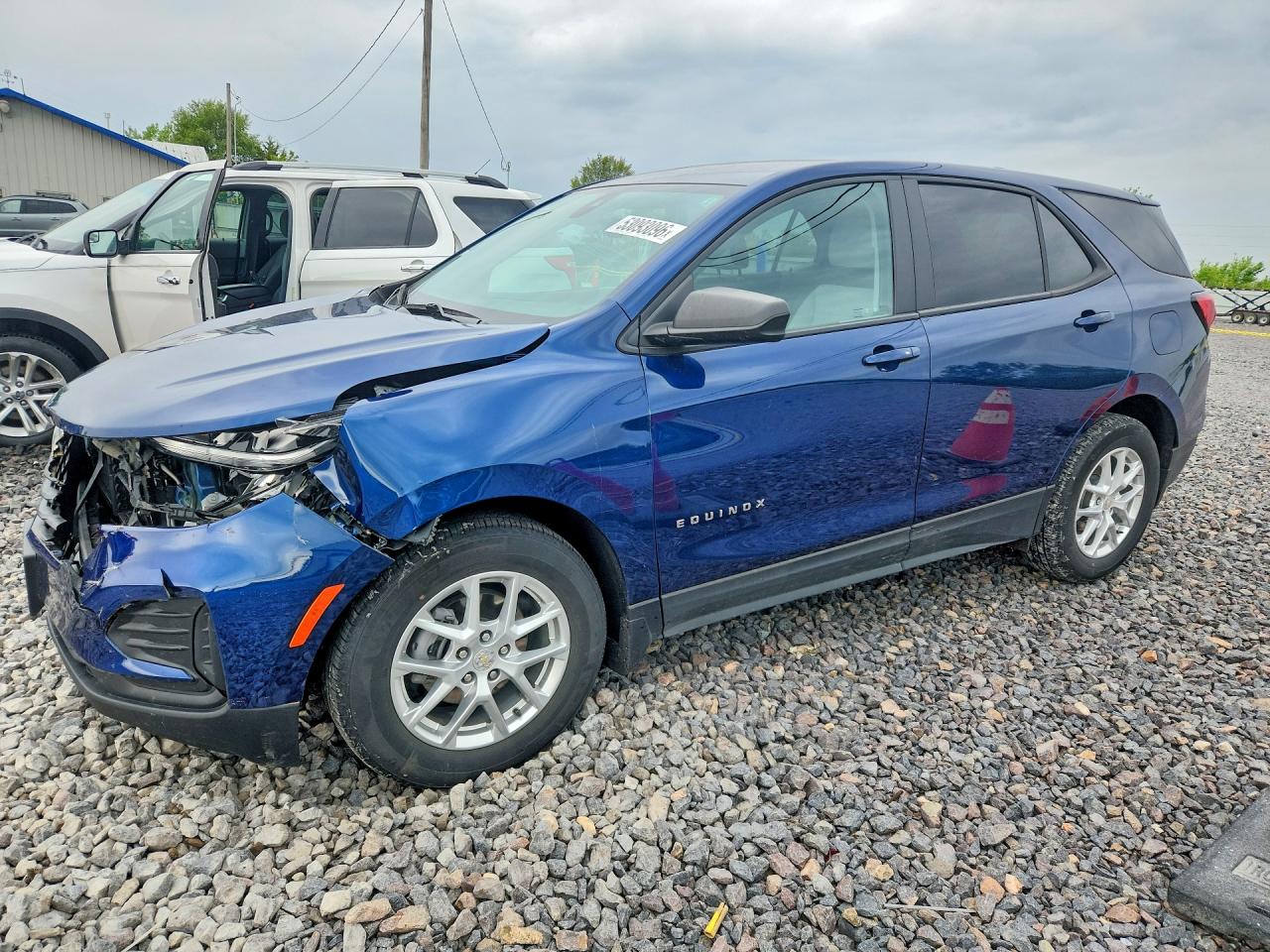 Salvage Chevrolet Equinox Image