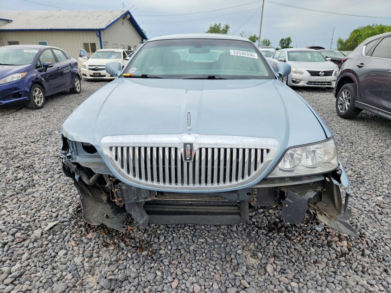 Lincoln Towncar Signature