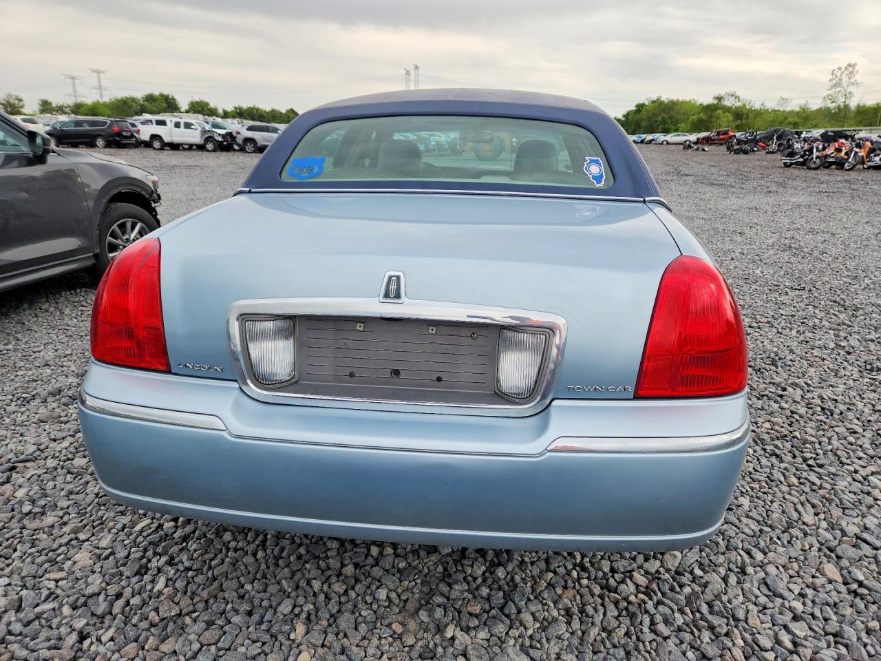 Lincoln Towncar Signature