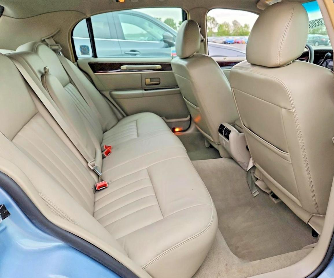 Lincoln Towncar Signature