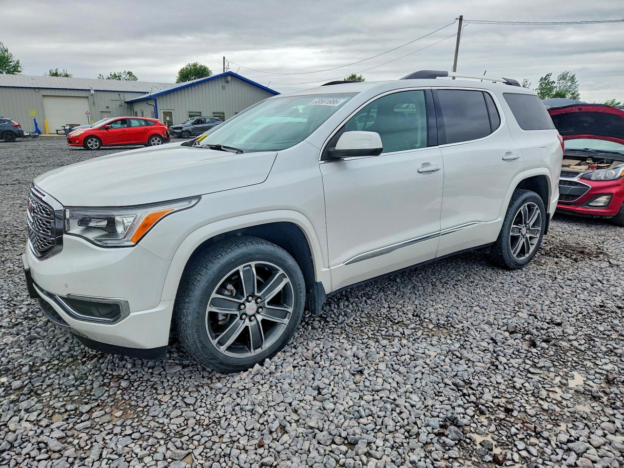 Salvage GMC Acadia Image