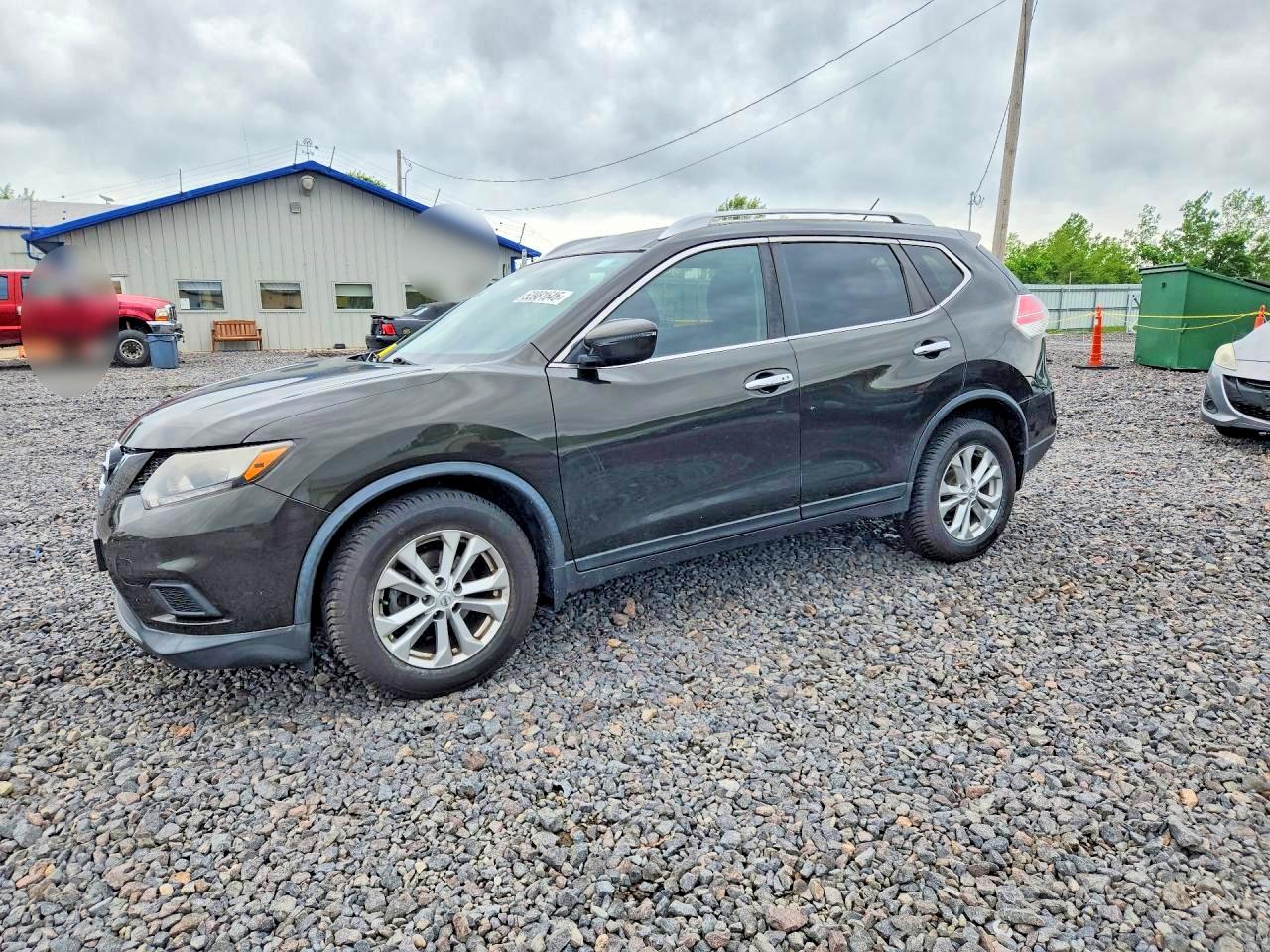 Salvage Nissan Rogue Image