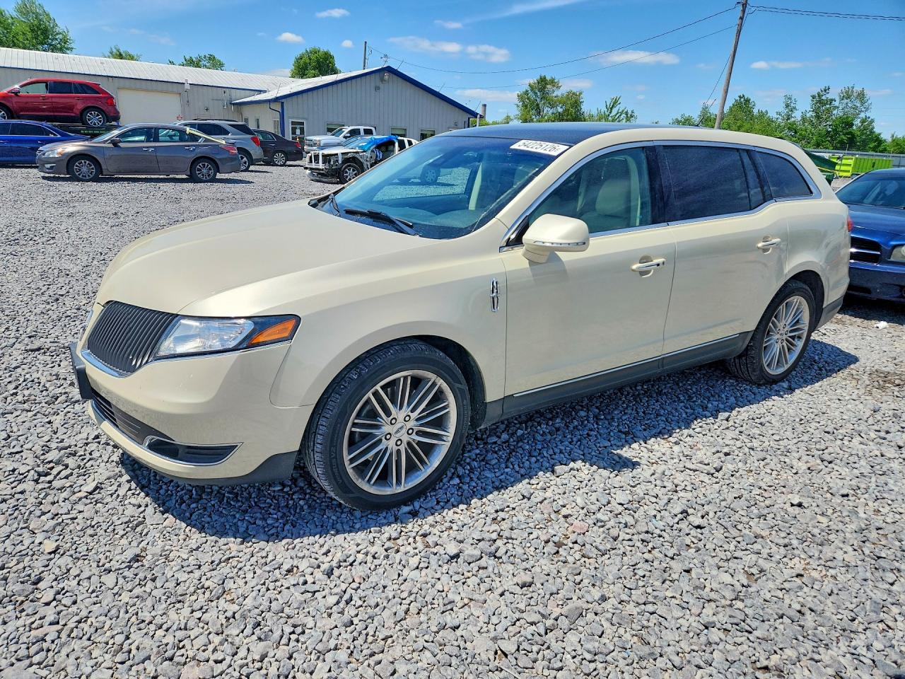 Salvage Lincoln MKT Image