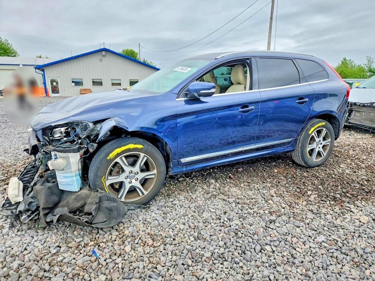 Salvage Volvo XC60 Image
