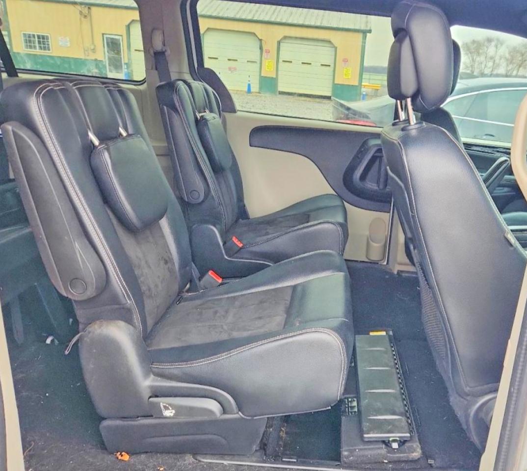 Dodge Caravan Sxt