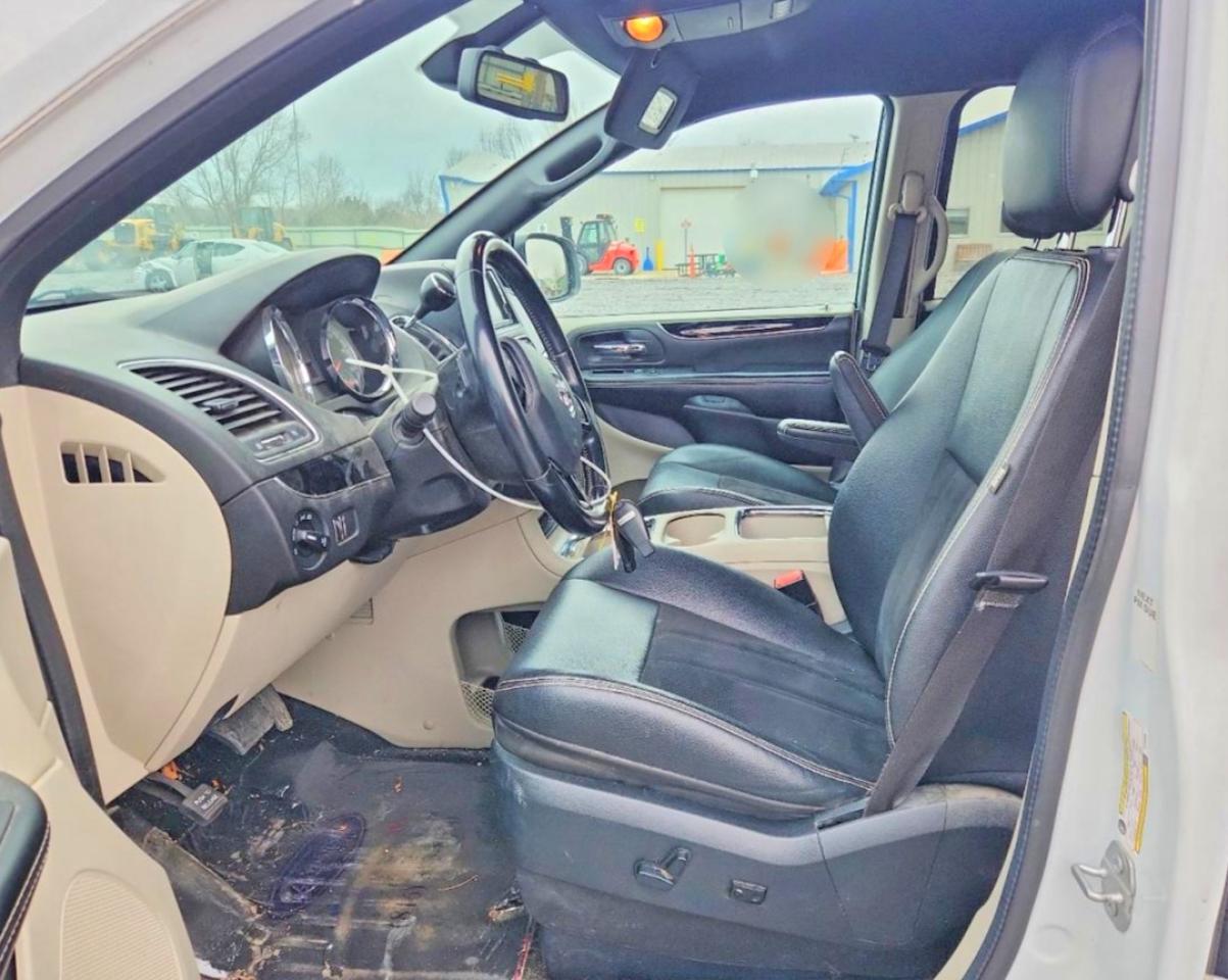 Dodge Caravan Sxt