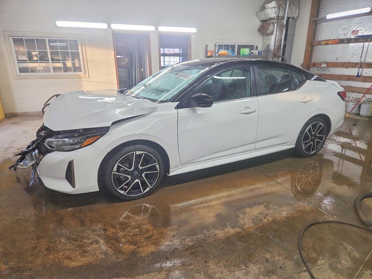 Salvage Nissan Sentra Image