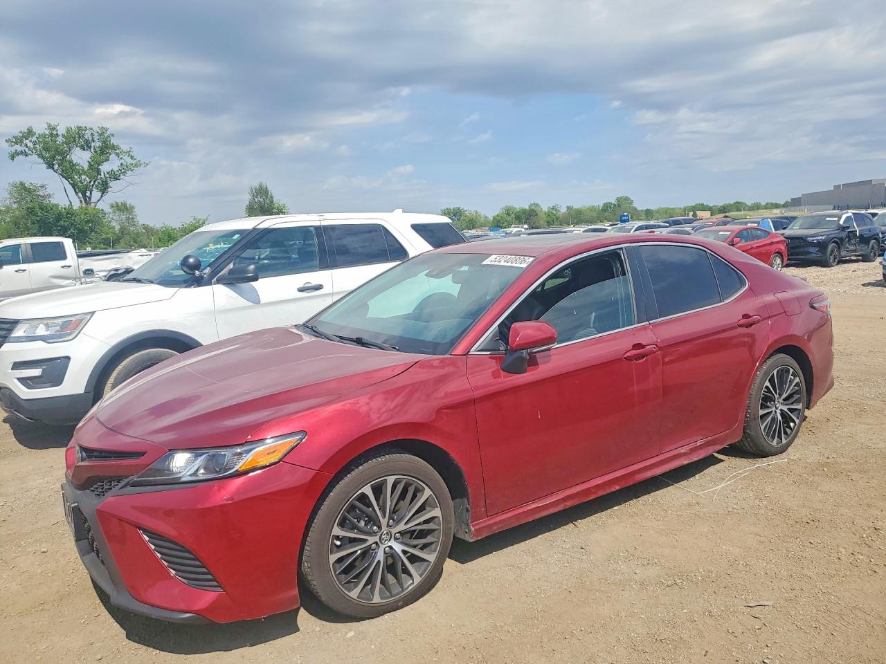 Salvage Toyota Camry Image