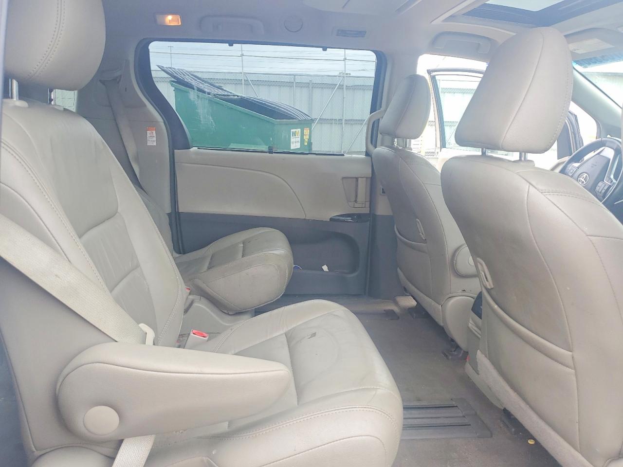 Toyota Sienna Xle Premium 8-passenger